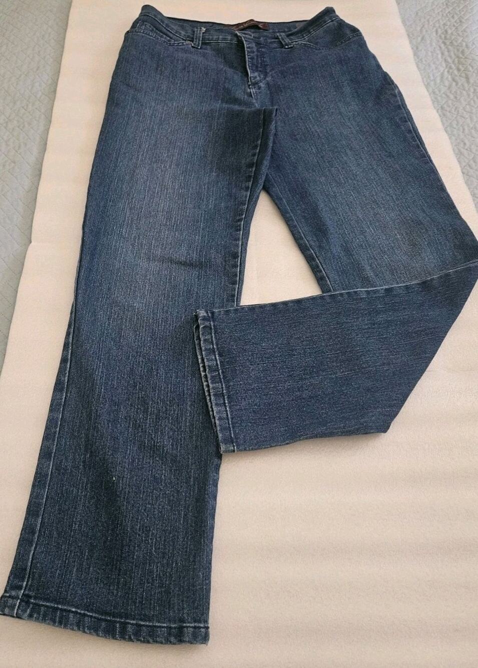 Bandolino Mandie Jeans Women's Size 6 Short Dark Wash Stretch Denim